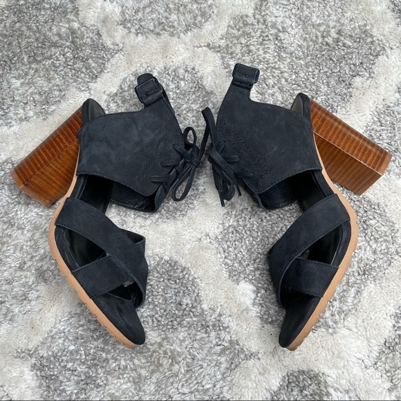 M4D3 Madi Black Suede Sandals 4" Block Heels Size 7.5M - Picture 5 of 15